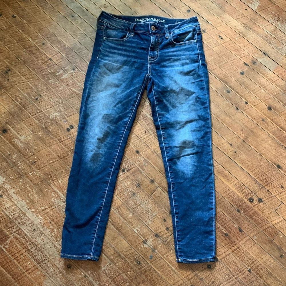 American Eagle distressed dark wash 2 long jegging crop jeans